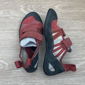 Butora Women’s US6 climbing shoes